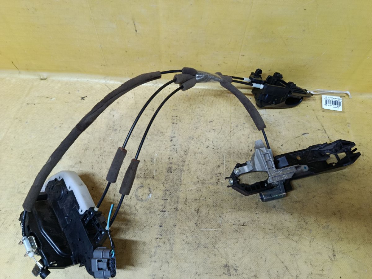 Замок двери на Nissan Note E11 Фото 3