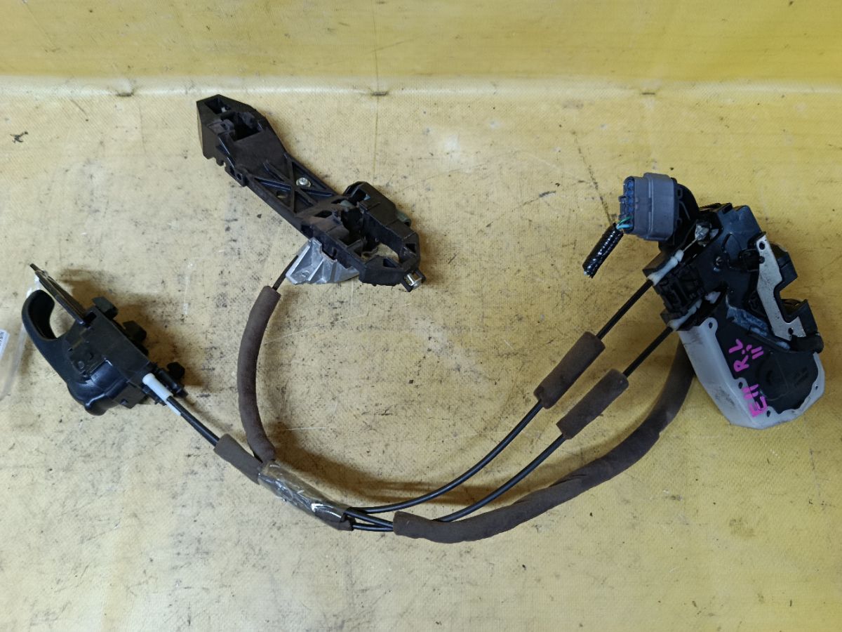 Замок двери на Nissan Note E11 Фото 1