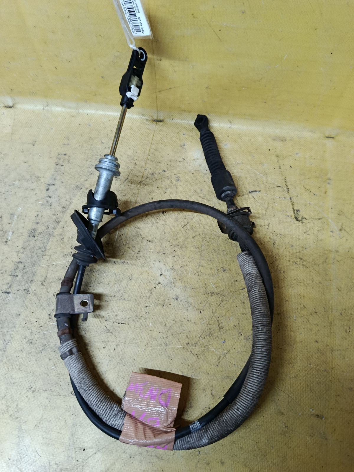 Тросик на коробку передач на Mazda Demio DW3W B3 Фото 1