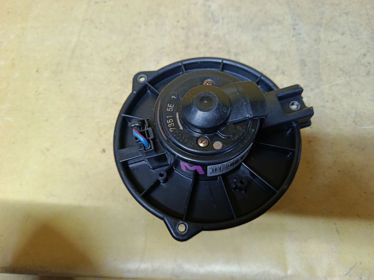 Мотор печки на Toyota Alphard MNH15W Фото 1