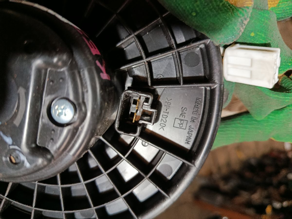 Мотор печки на Mazda Cx-5 KE2AW Фото 3