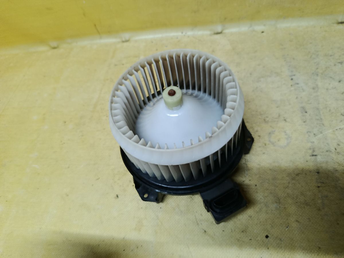 Мотор печки на Honda Fit GK3 Фото 2