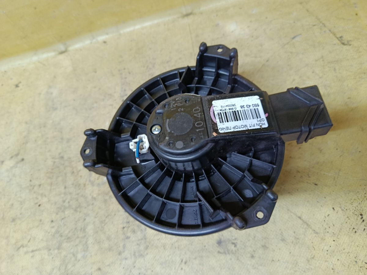 Мотор печки на Honda Fit Hybrid GP1 Фото 1