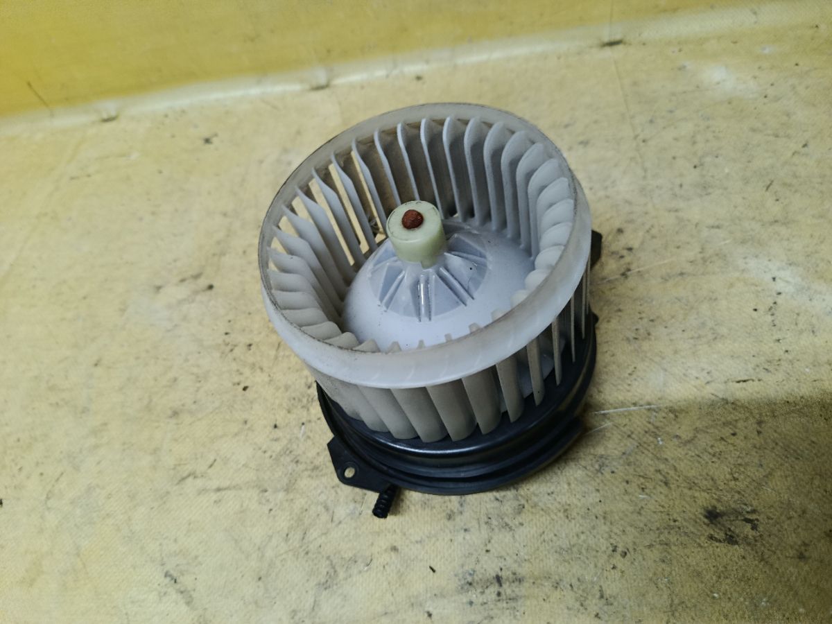 Мотор печки на Honda N-Wgn JH1 Фото 3