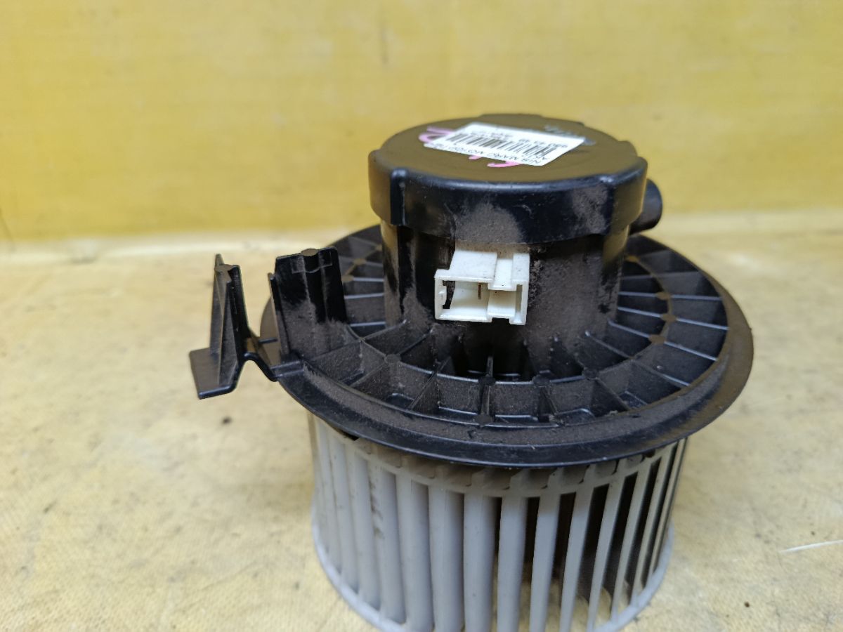 Мотор печки 27226 AX000 на Nissan March AK12 Фото 1