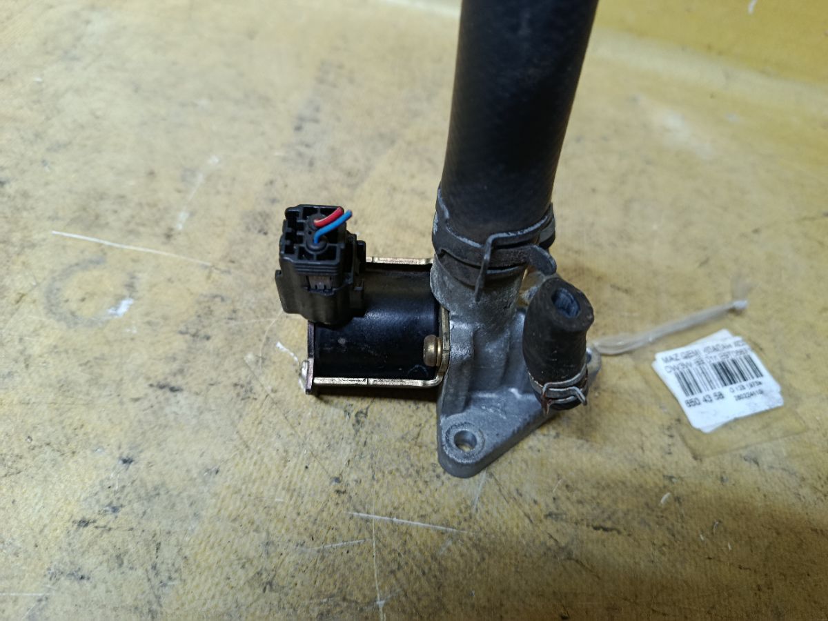 Клапан холостого хода на Mazda Demio DW3W B3 Фото 2