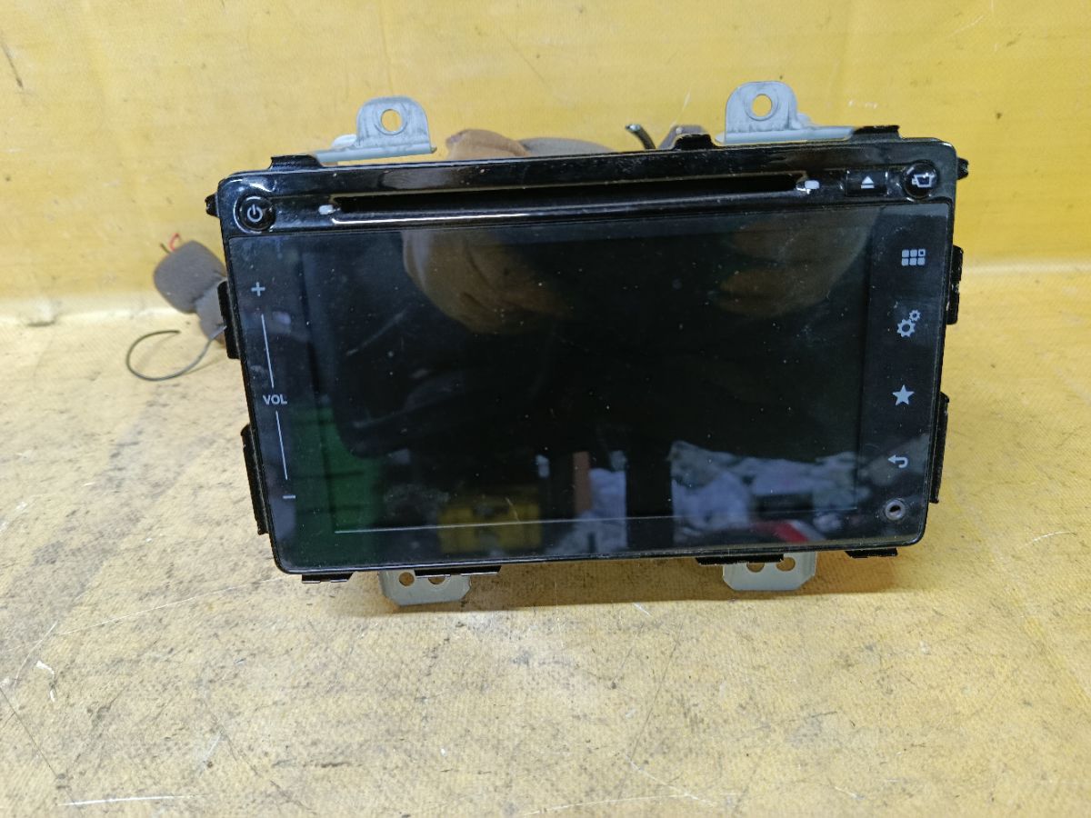 Автомагнитофон HARMAN 39920-65P01-0CE на Suzuki Hustler MR41S Фото 1