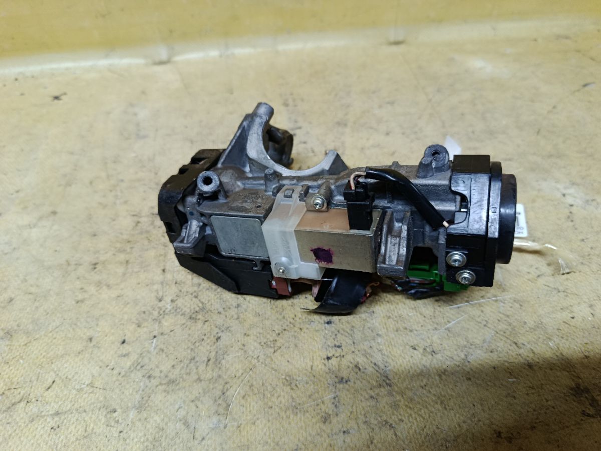 Замок зажигания на Honda Fit GE6 Фото 2