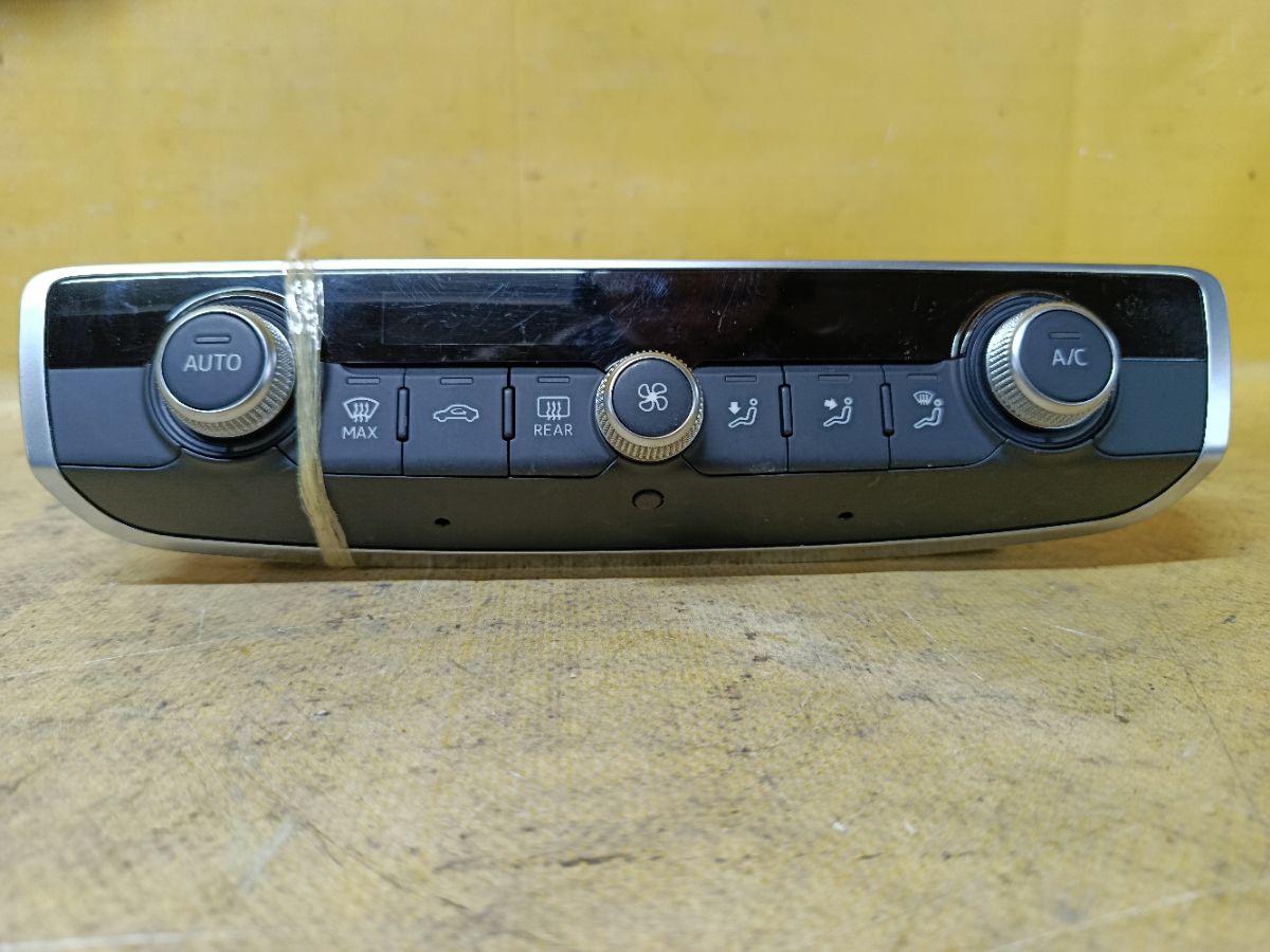 Блок управления климатконтроля 8V0820043C на Audi A3 8V CXSA Фото 1