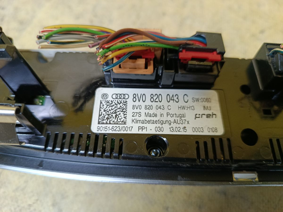 Блок управления климатконтроля 8V0820043C на Audi A3 8V CXSA Фото 5