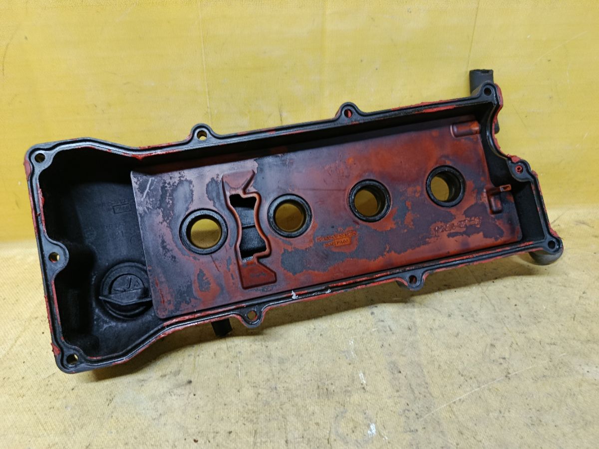 Клапанная крышка 1326441B00, 1326441B01, 1326441B10 на Nissan Cube Z10 CG13DE Фото 3