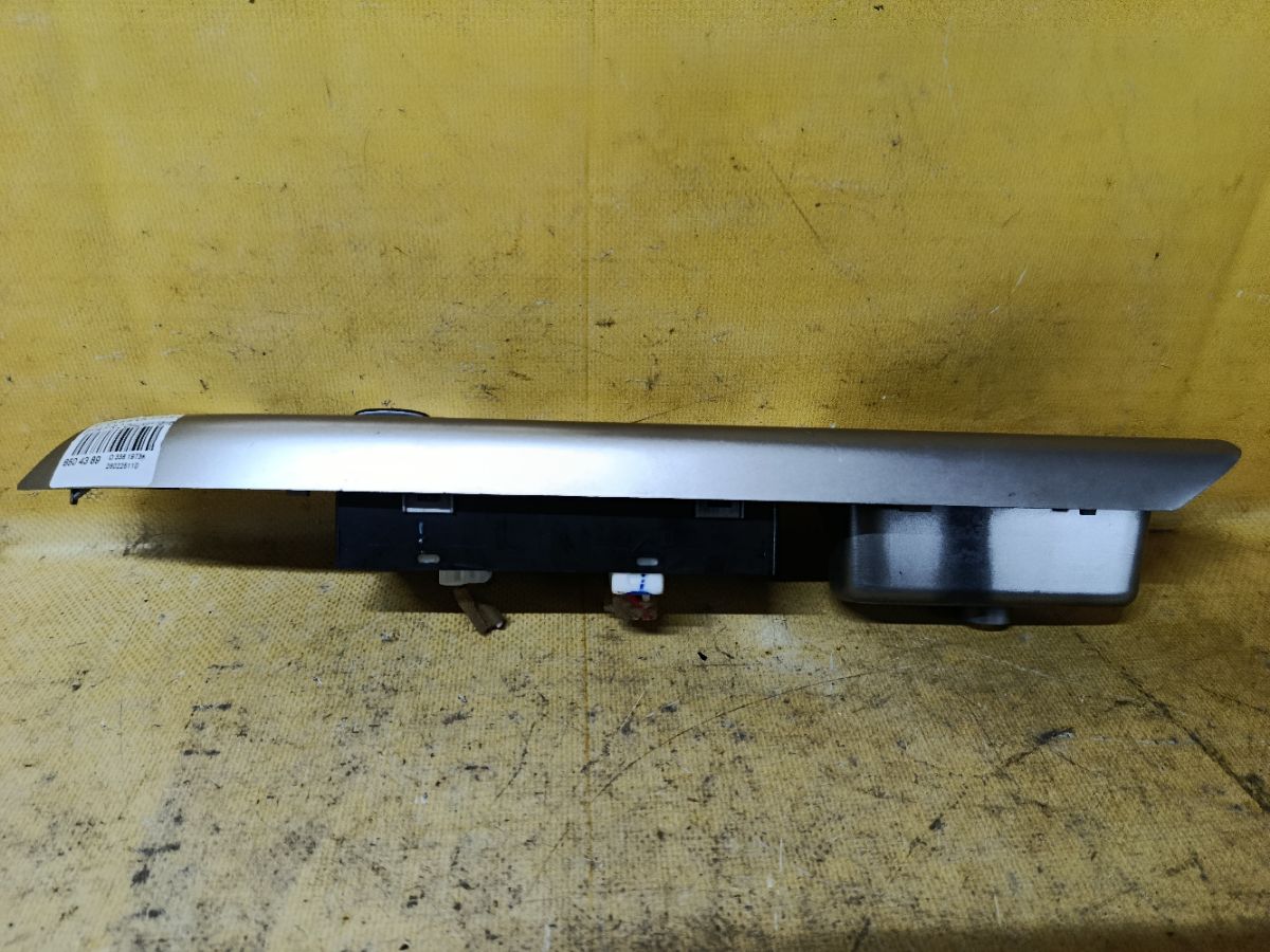 Блок упр-я стеклоподъемниками на Mitsubishi Ek Space B11A Фото 2