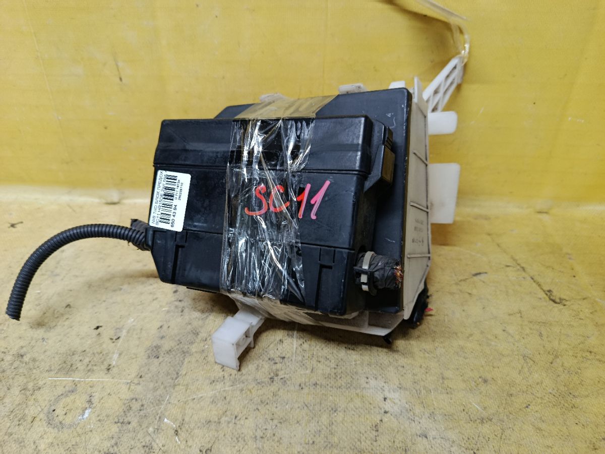 Блок предохранителей на Nissan Tiida Latio SC11 HR15DE Фото 1