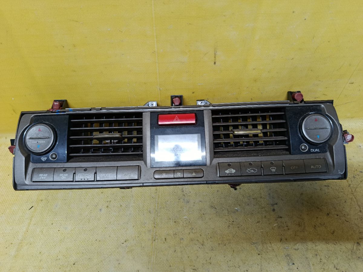 Блок управления климатконтроля на Honda Elysion RR1 K24A Фото 1