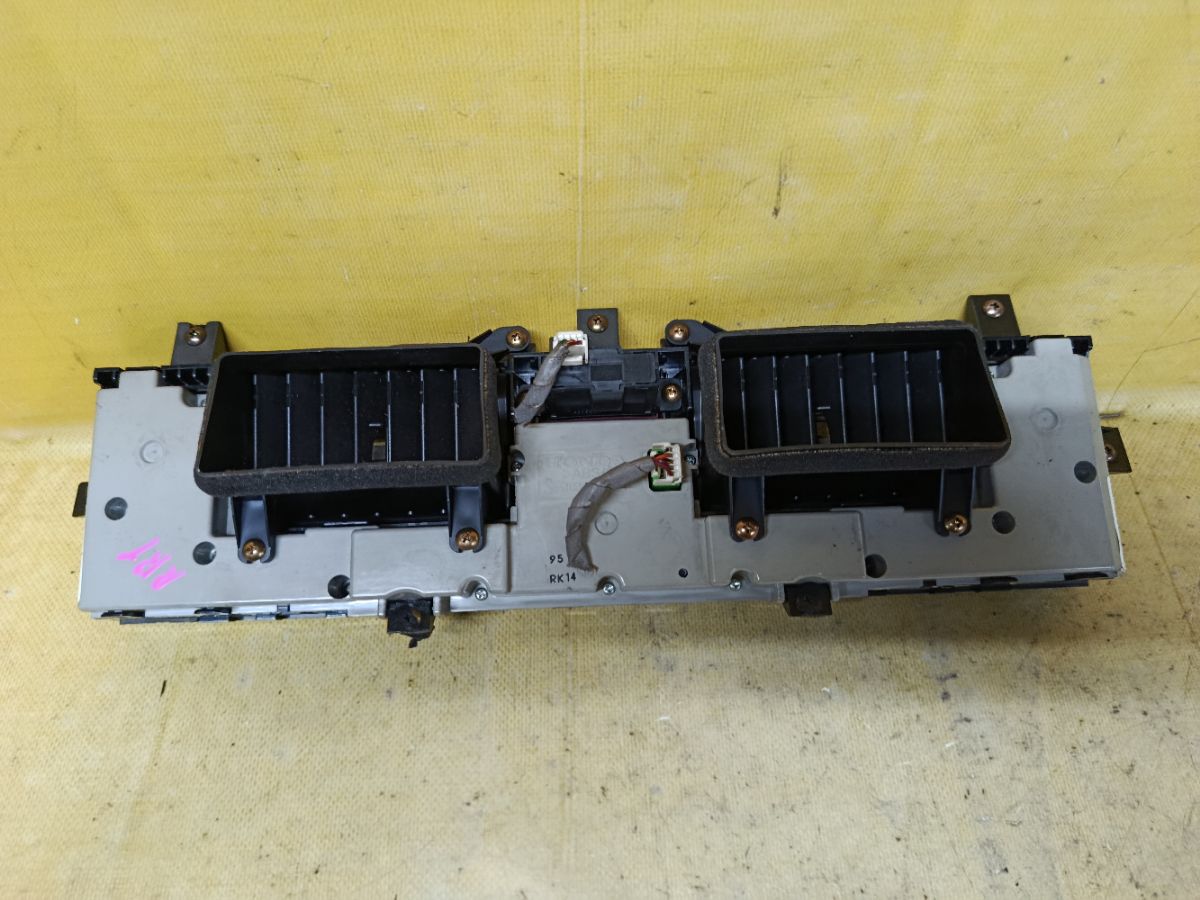 Блок управления климатконтроля на Honda Elysion RR1 K24A Фото 4