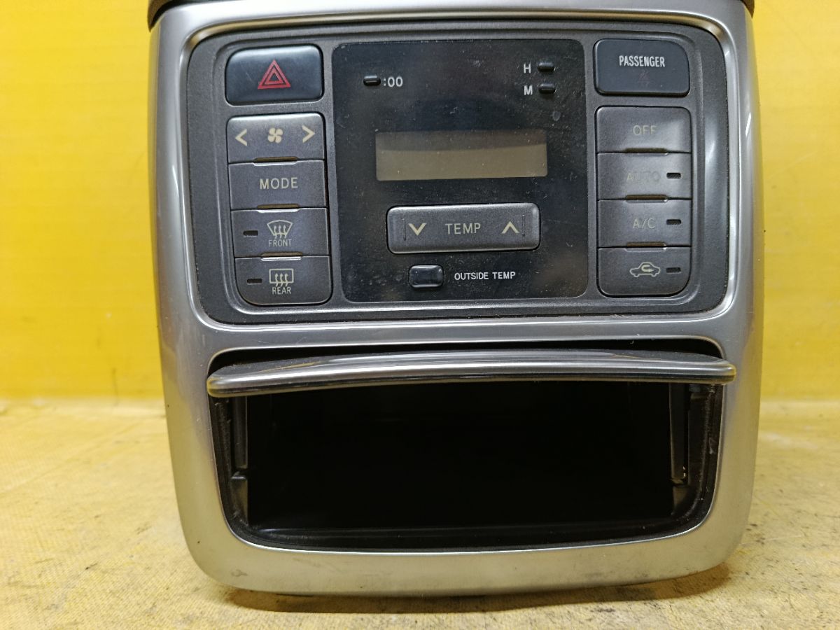 Блок управления климатконтроля 88650-44261 на Toyota Gaia ACM10G 1AZ-FSE Фото 3