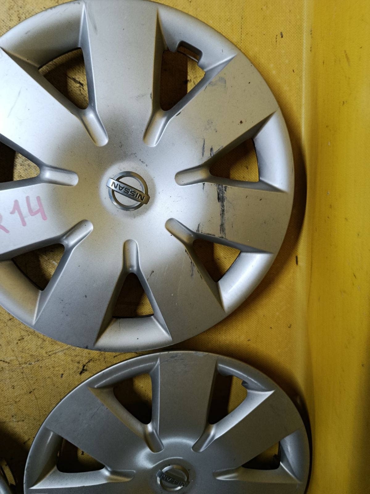 Колпак 40315-1U600 на Nissan Note E11 Фото 6