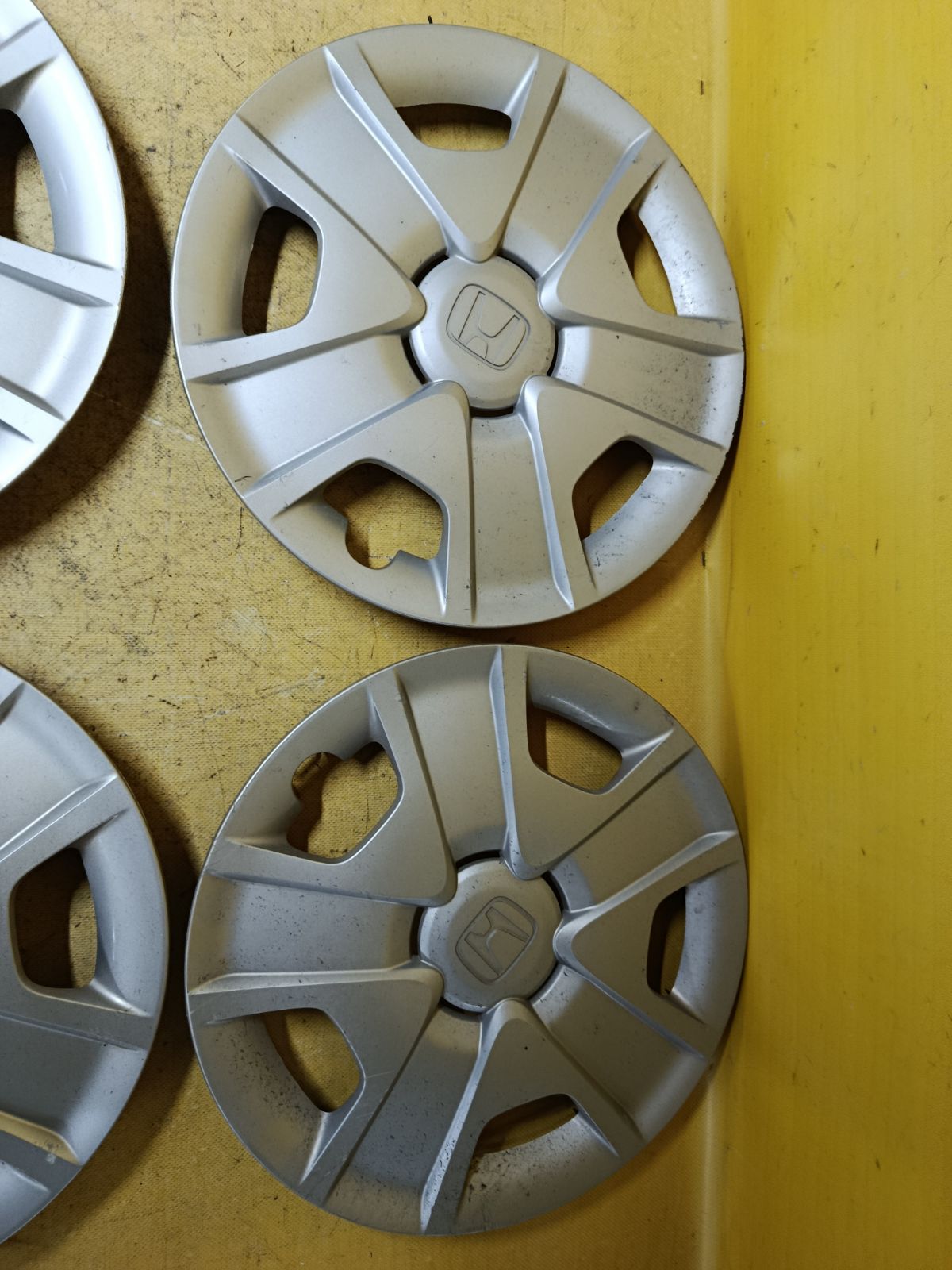 Колпак 44733-TF0-G11 на Honda Fit GE6 Фото 3