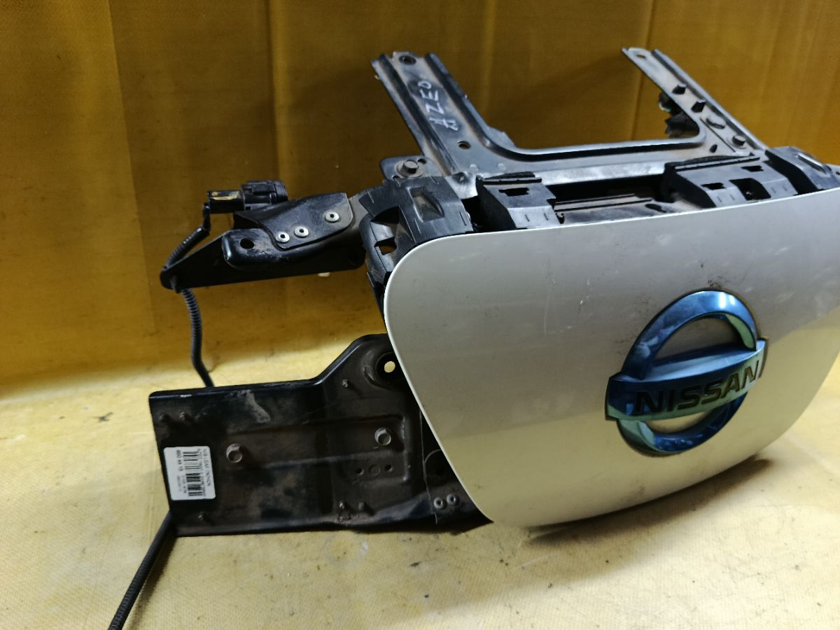 Лючок на Nissan Leaf AZE0 Фото 2