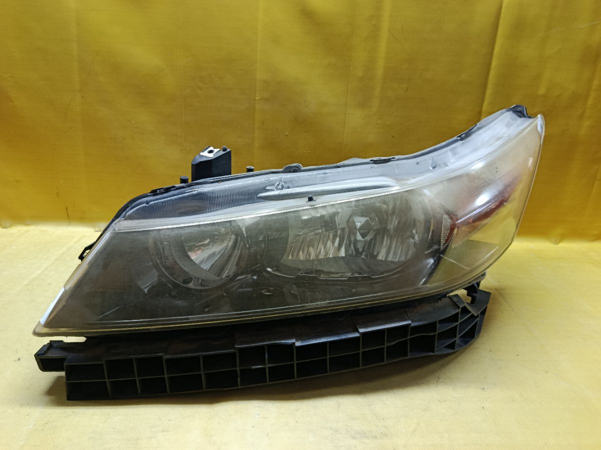 Фара 100-22652 100-22652 на Honda Stream RN6 Фото 1