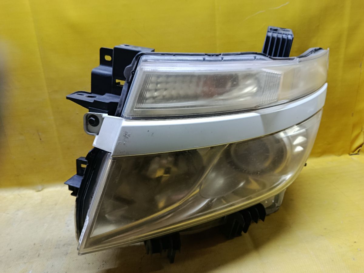 Фара 100-23009 100-23009 на Nissan Elgrand TE52 Фото 1