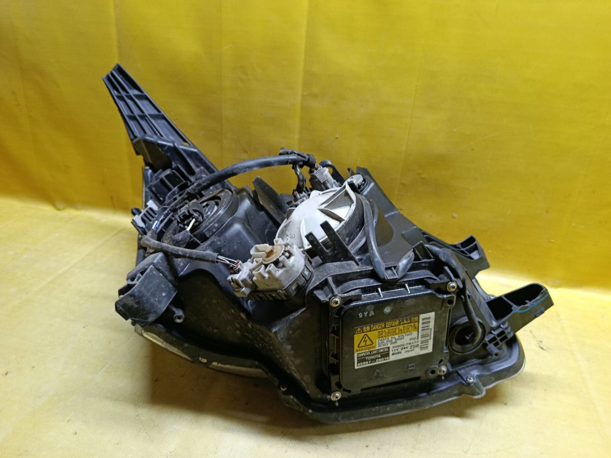 Фара 28-203 28-203 на Toyota Voxy ZRR70G Фото 6