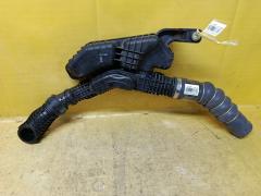 Патрубок интеркуллера на Nissan Note E12 HR12DDR Фото 2