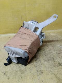 Блок предохранителей на Nissan Note E11 HR15DE Фото 2