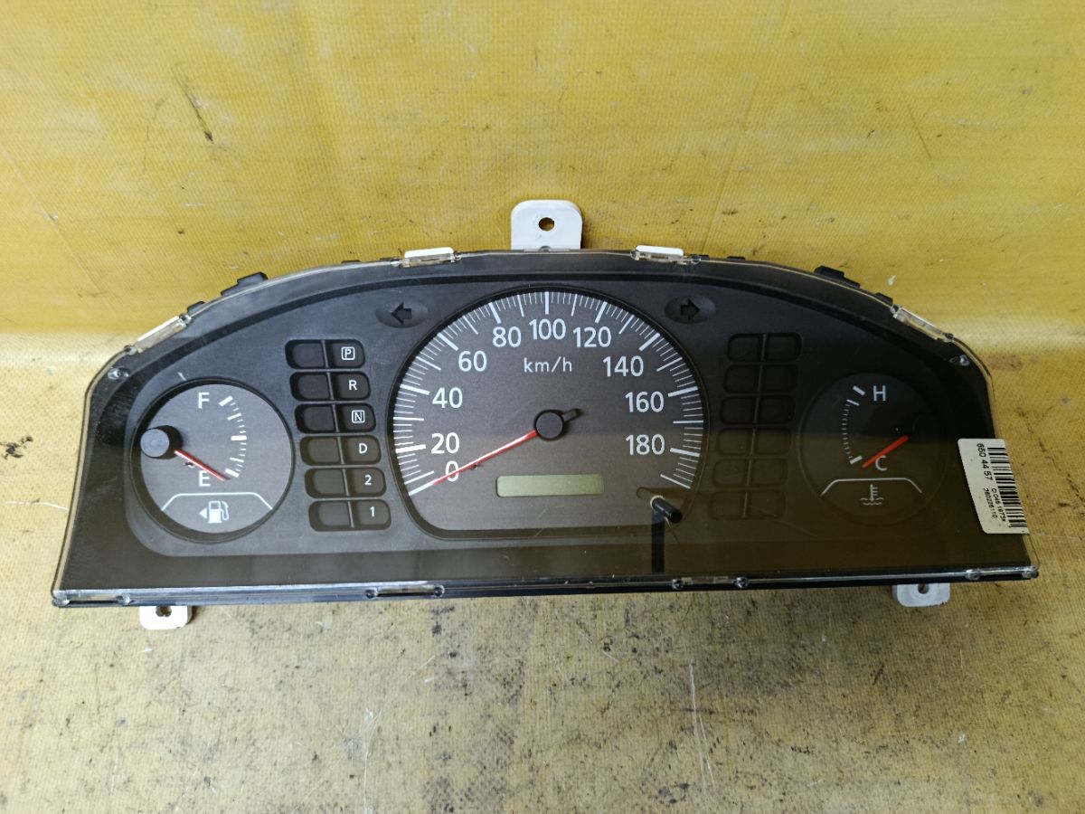 Спидометр на Nissan Sunny FB15 QG15DE Фото 1