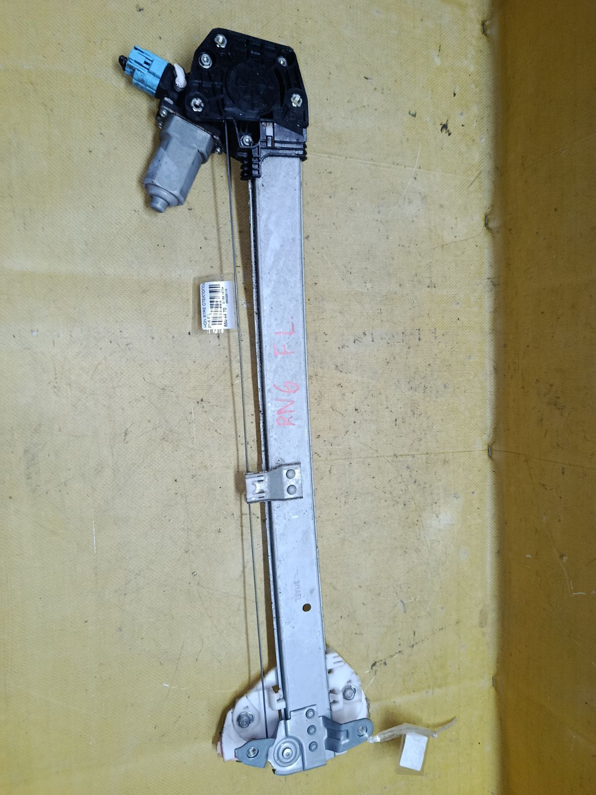 Стеклоподъемный механизм на Honda Stream RN6 Фото 1