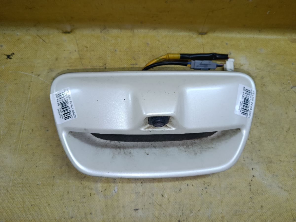 Ручка двери на Nissan Leaf AZE0 Фото 1