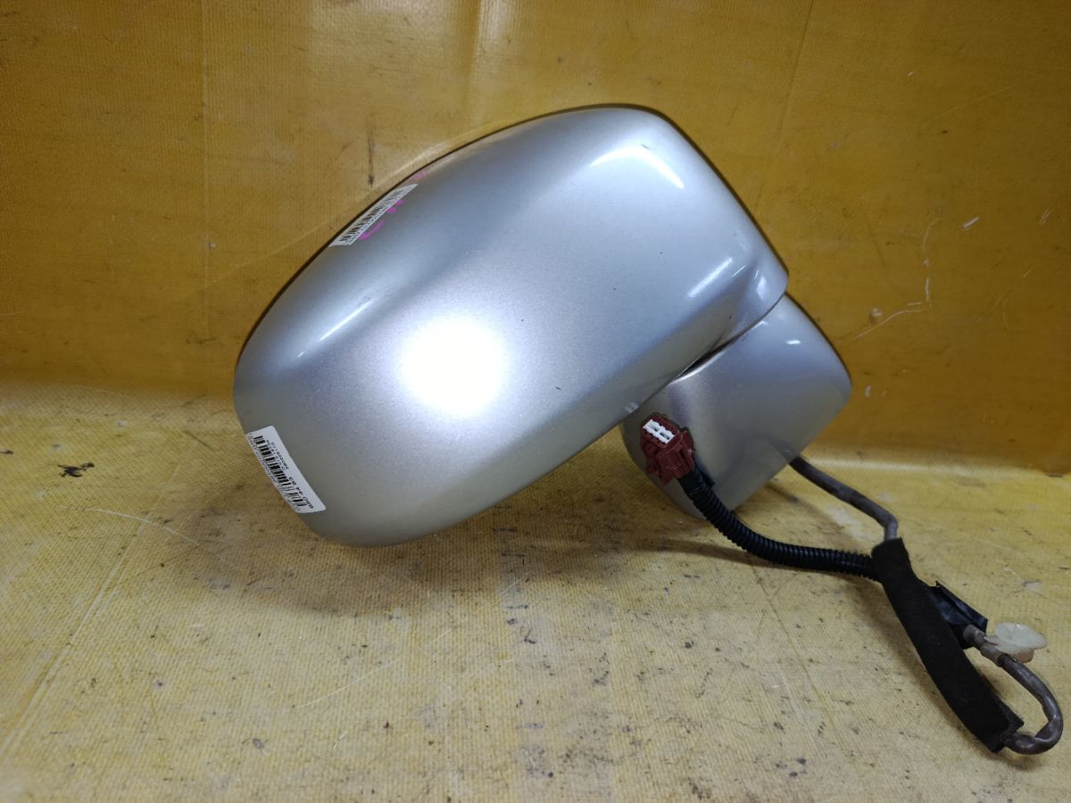 Зеркало двери боковой на Nissan Tiida C11 Фото 1