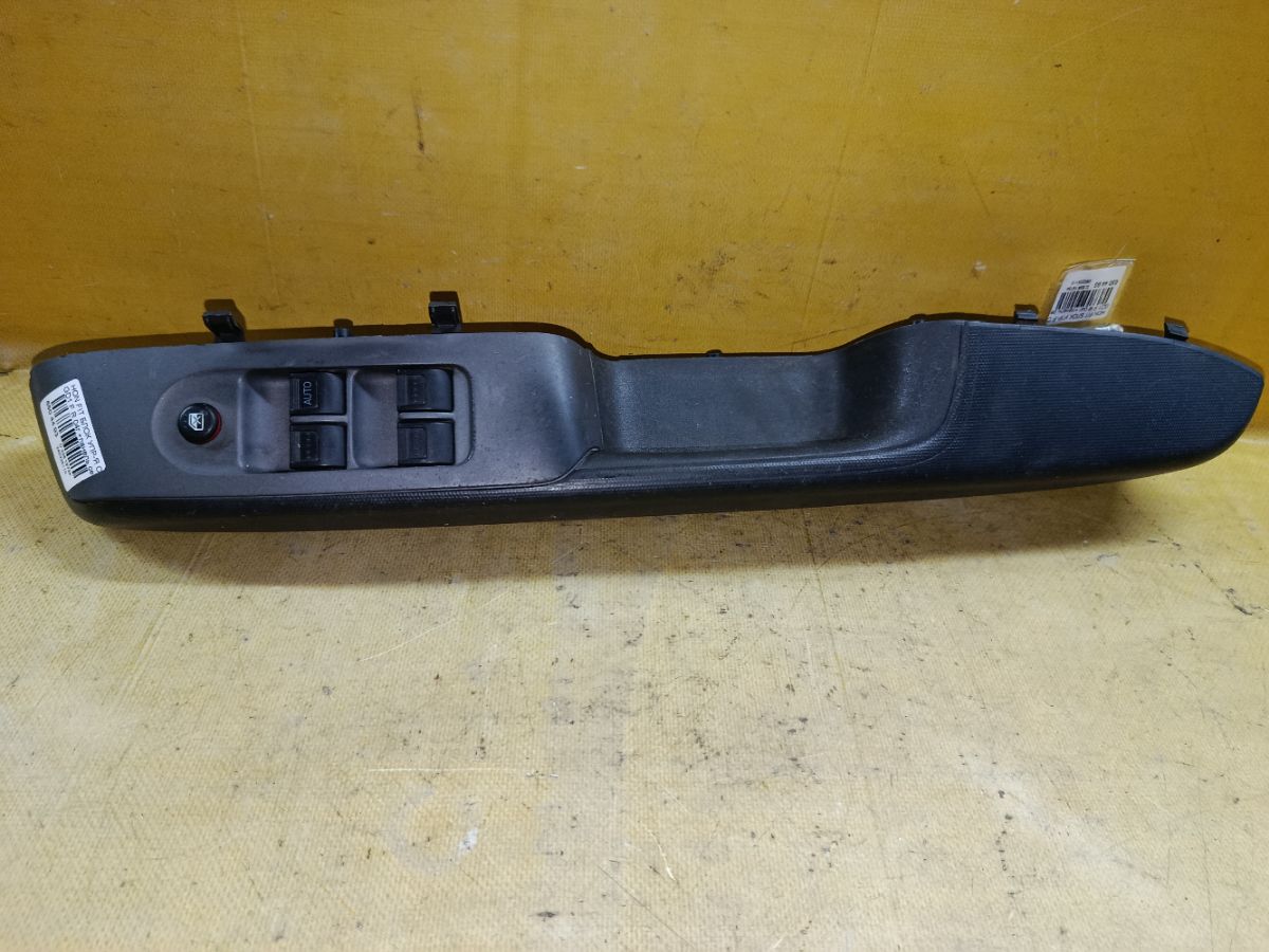 Блок упр-я стеклоподъемниками на Honda Fit GD1 Фото 1