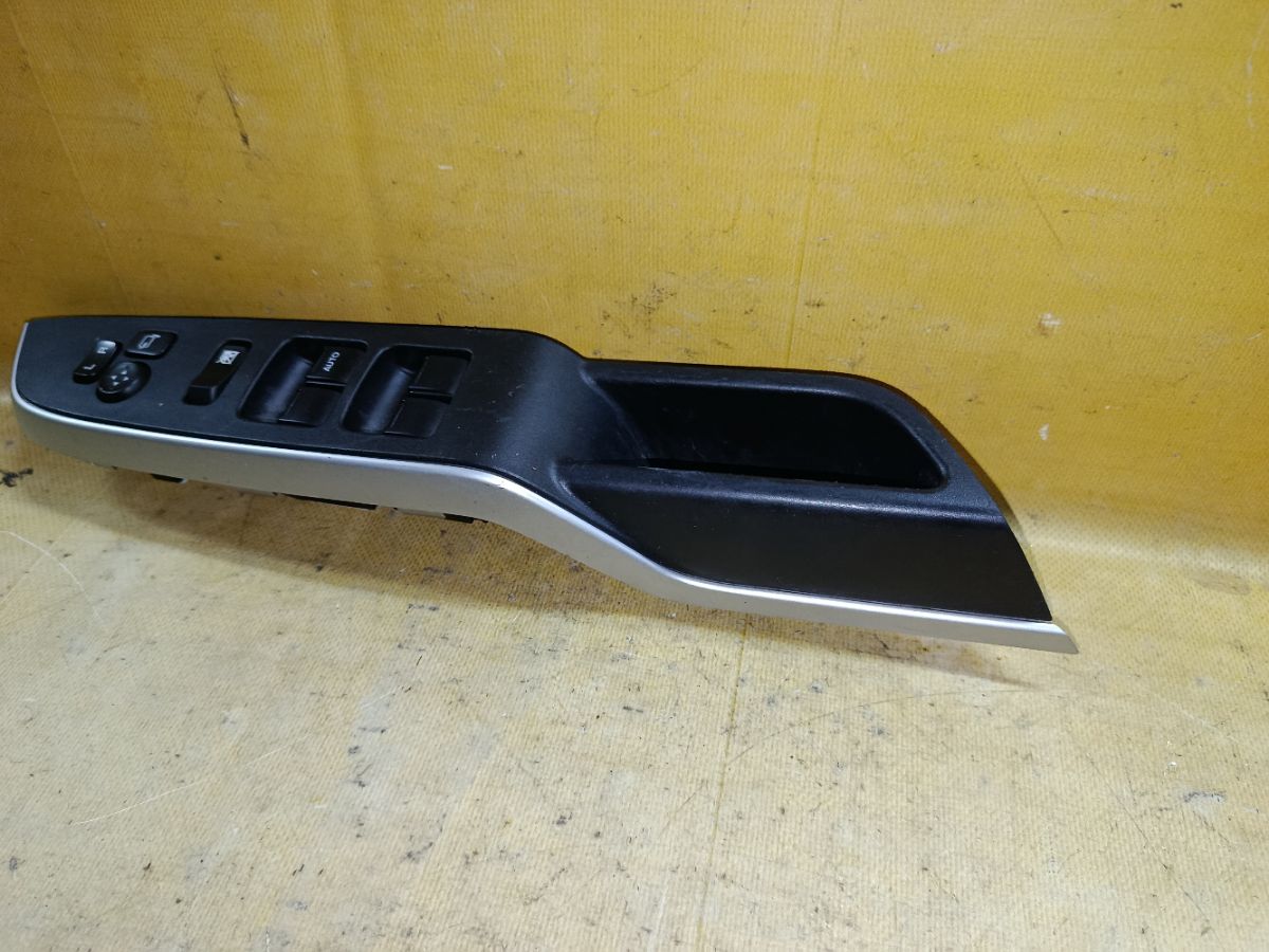 Блок упр-я стеклоподъемниками 37990-81P00 на Suzuki Solio MA36S Фото 3