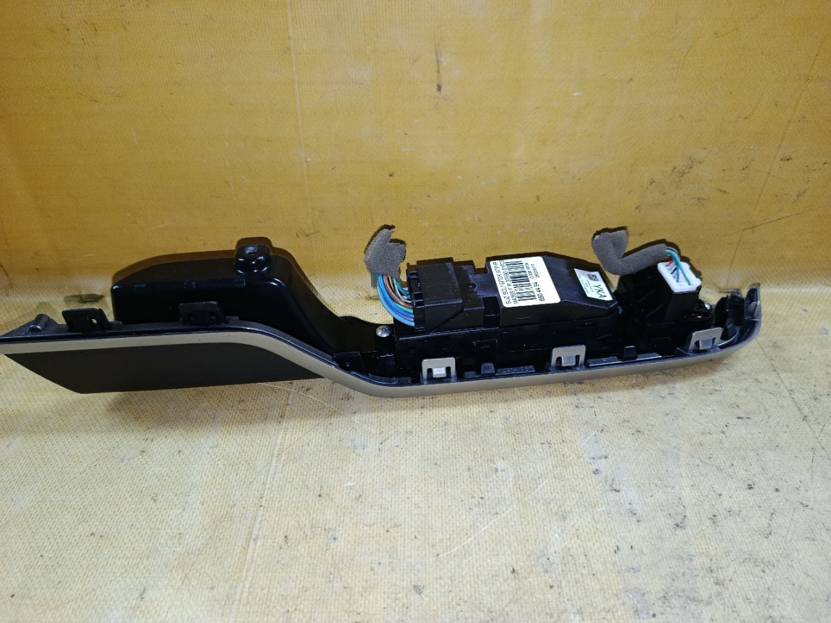 Блок упр-я стеклоподъемниками 37990-81P00 на Suzuki Solio MA36S Фото 5