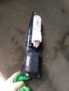 Блок упр-я стеклоподъемниками 84820-52430 на Toyota Ractis NCP120 Фото 5