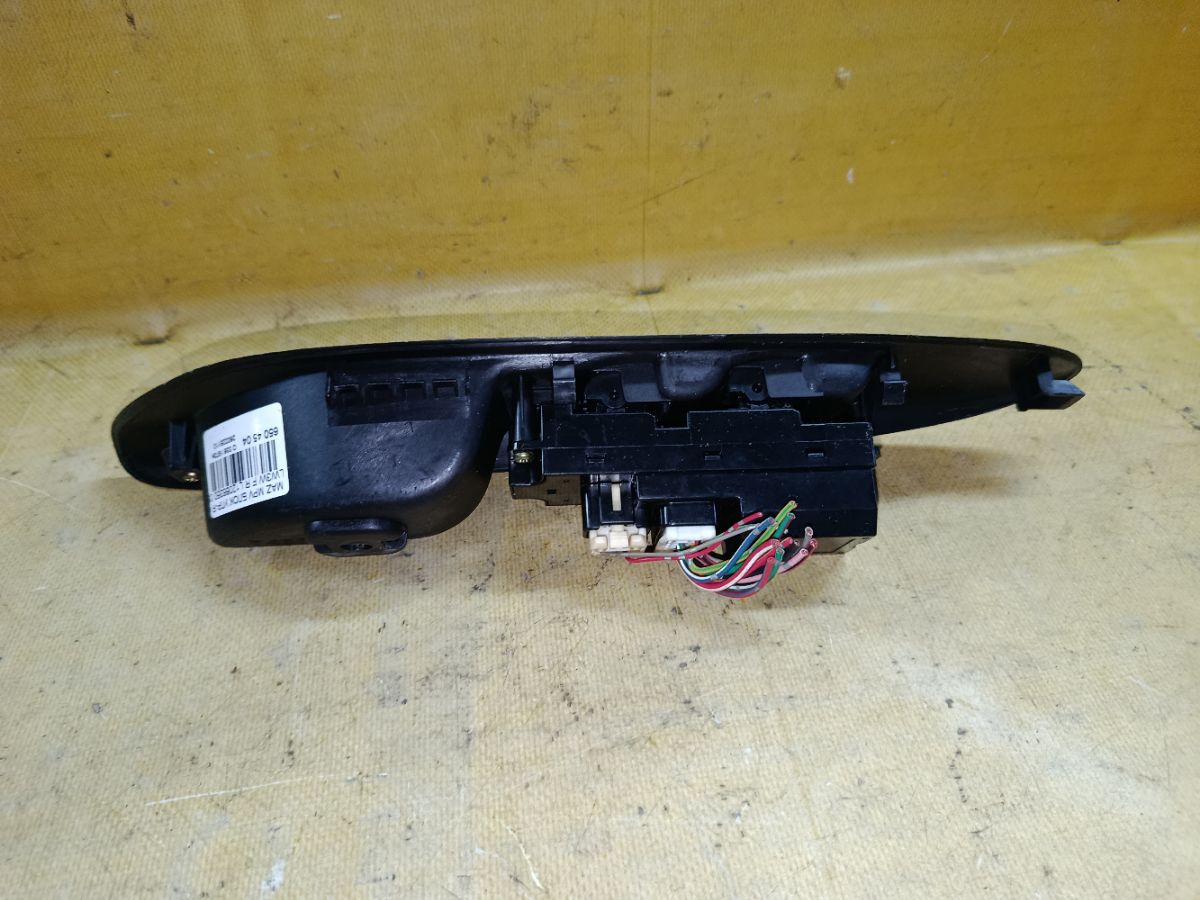 Блок упр-я стеклоподъемниками на Mazda Mpv LW3W Фото 2
