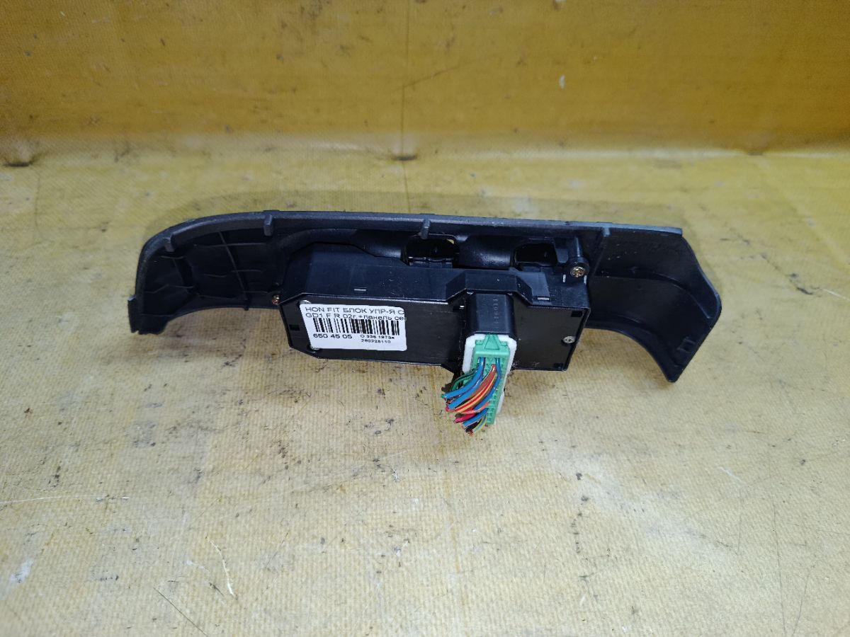 Блок упр-я стеклоподъемниками на Honda Fit GD1 Фото 3