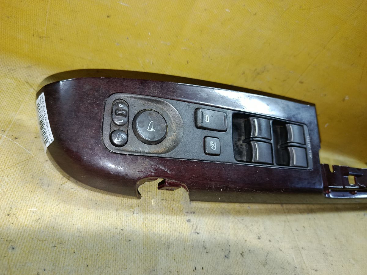 Блок упр-я стеклоподъемниками на Honda Elysion RR1 Фото 2