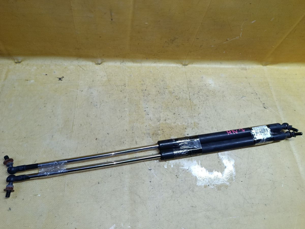 Амортизатор двери на Honda Stream RN7 Фото 2