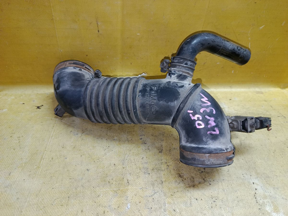 Патрубок воздушн.фильтра на Mazda Mpv LW3W L3 Фото 3