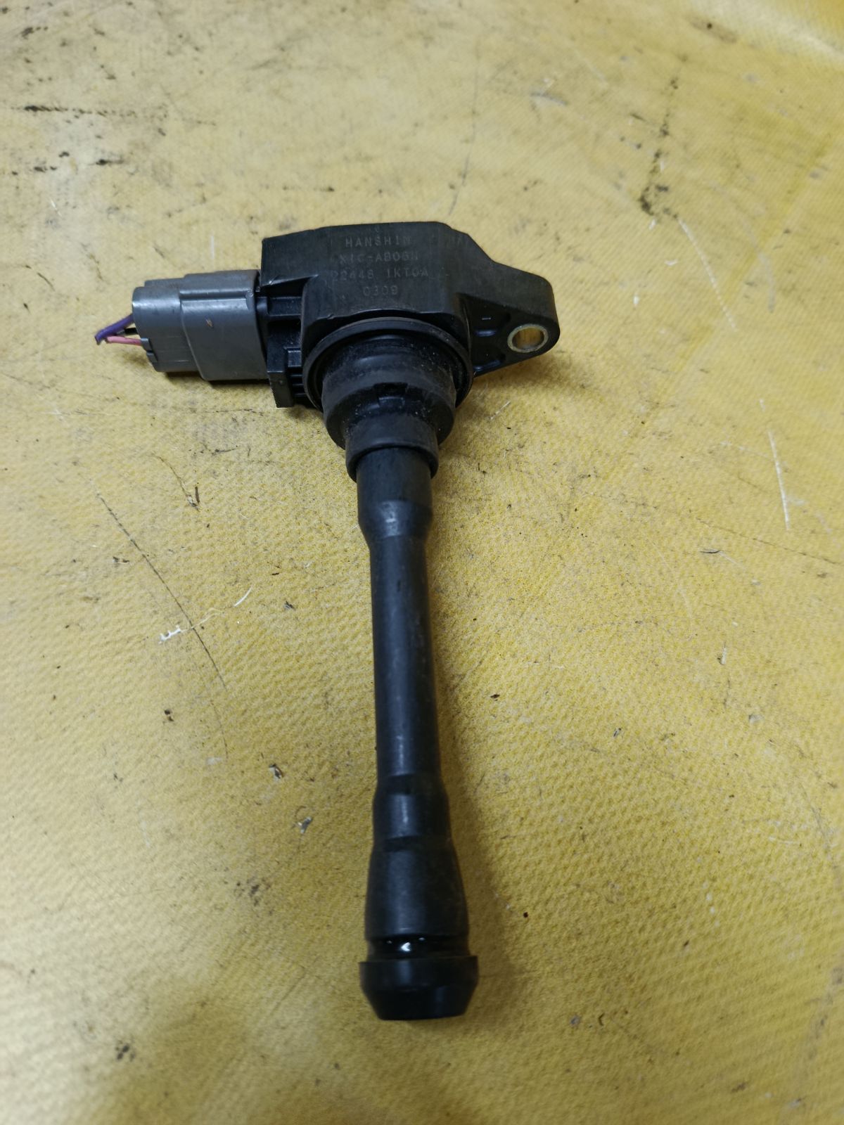 Катушка зажигания 22448-1KT0A на Nissan Note E11 HR15DE Фото 2