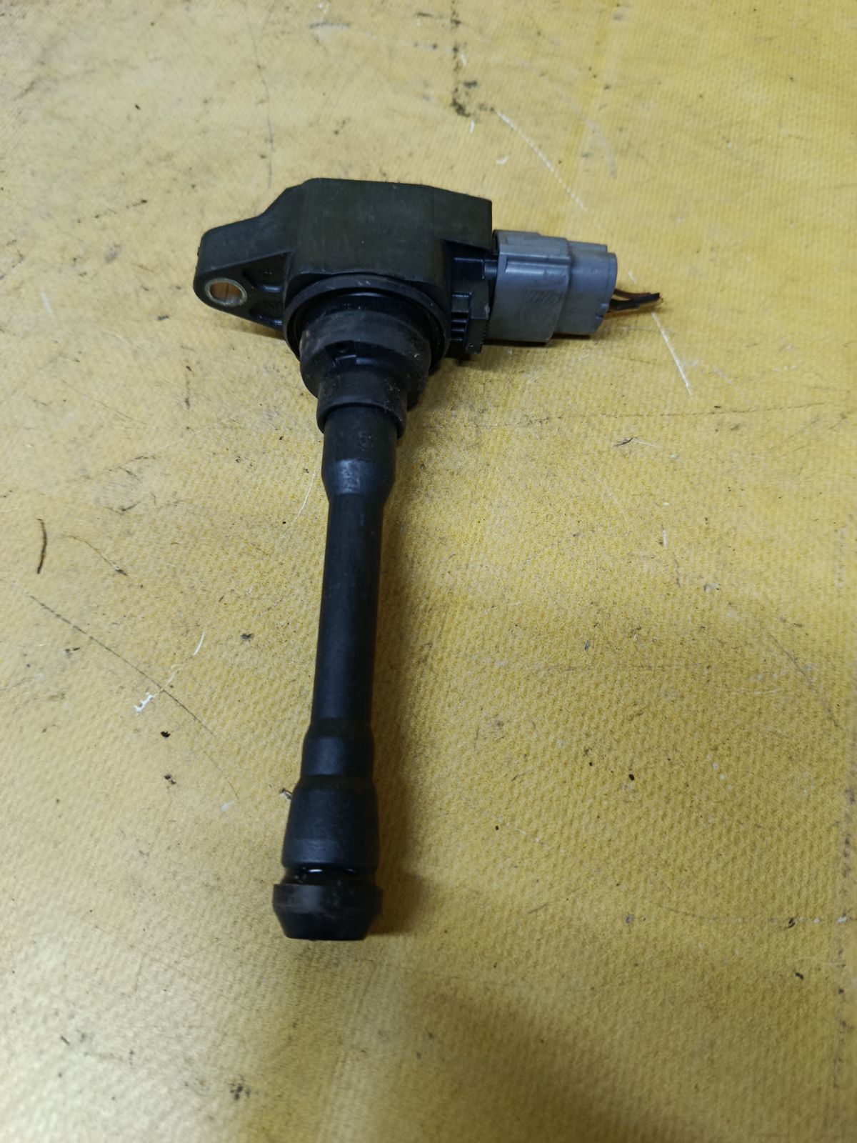 Катушка зажигания 22448-1KT0A на Nissan Note E11 HR15DE Фото 2