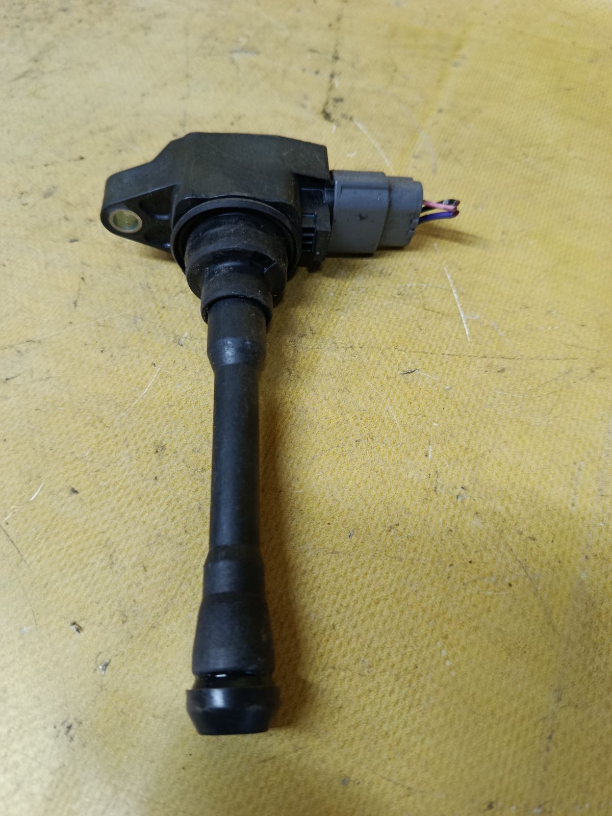 Катушка зажигания 22448-1KT0A на Nissan Note E11 HR15DE Фото 2