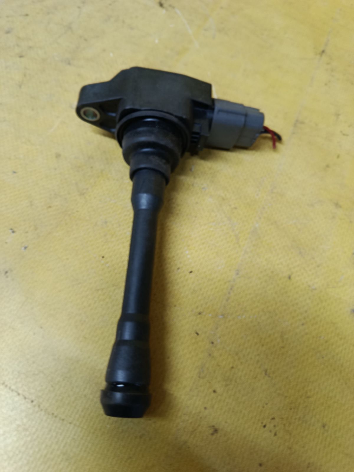 Катушка зажигания 22448-1KT0A на Nissan Note E11 HR15DE Фото 1