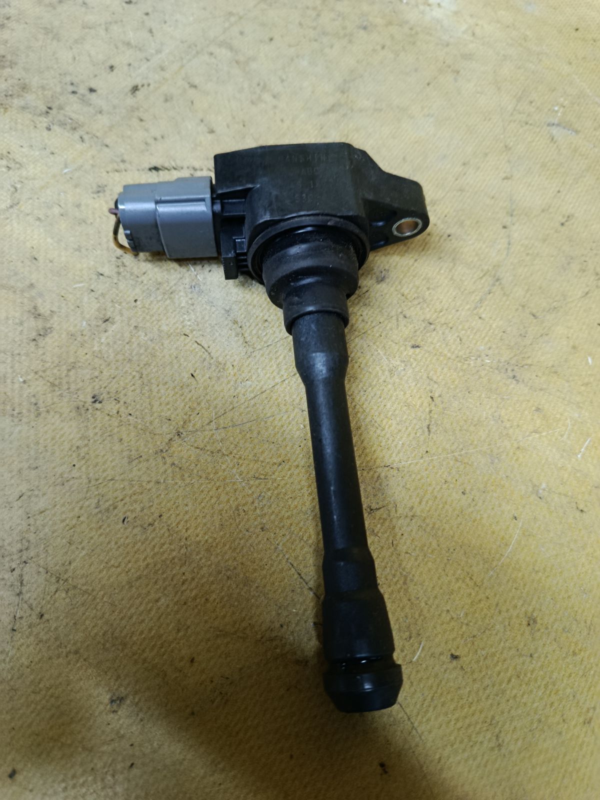 Катушка зажигания 22448-1KT0A на Nissan Note E11 HR15DE Фото 2