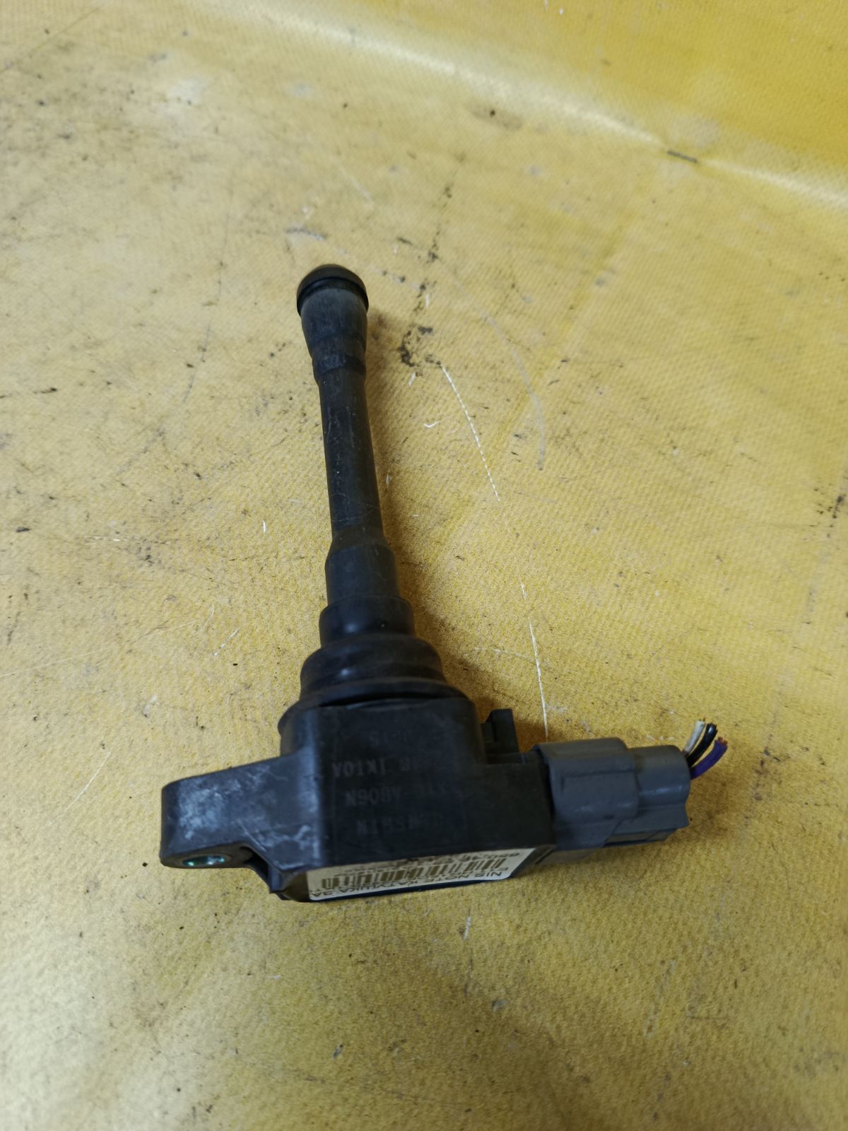 Катушка зажигания 22448-1KT0A на Nissan Note E11 HR15DE Фото 1