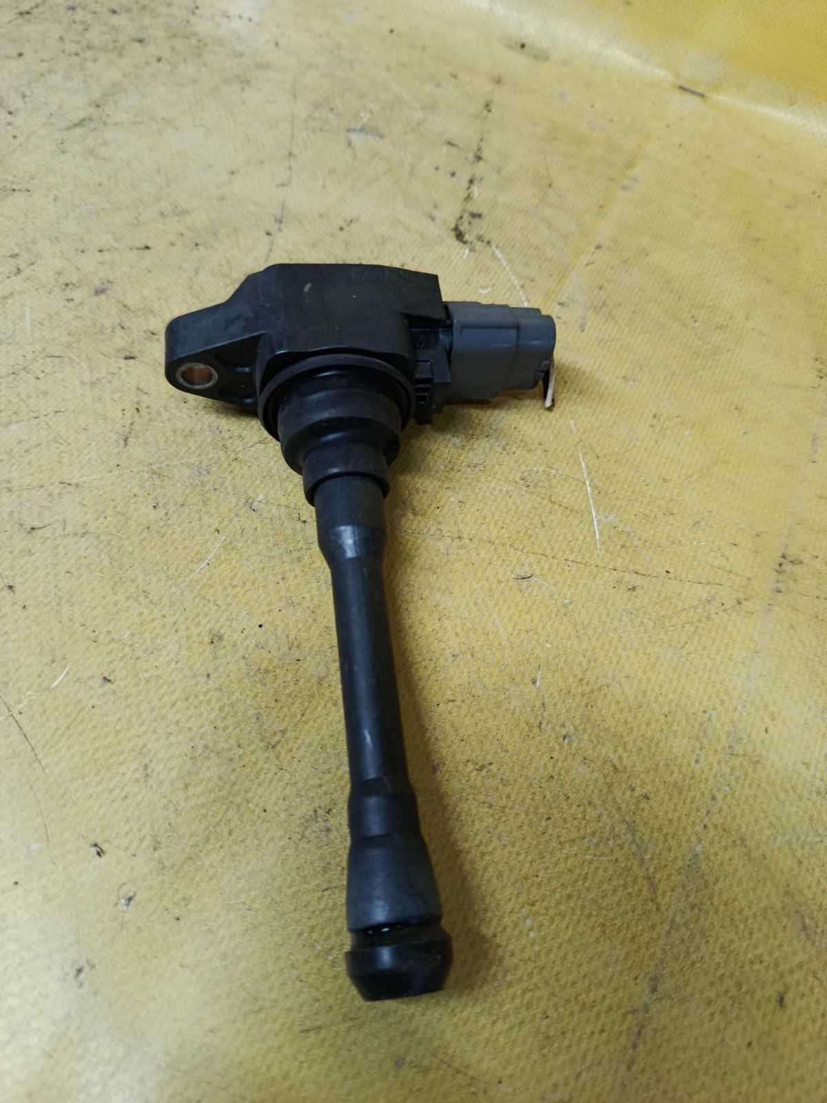 Катушка зажигания 22448-1KT0A на Nissan Note E11 HR15DE Фото 2