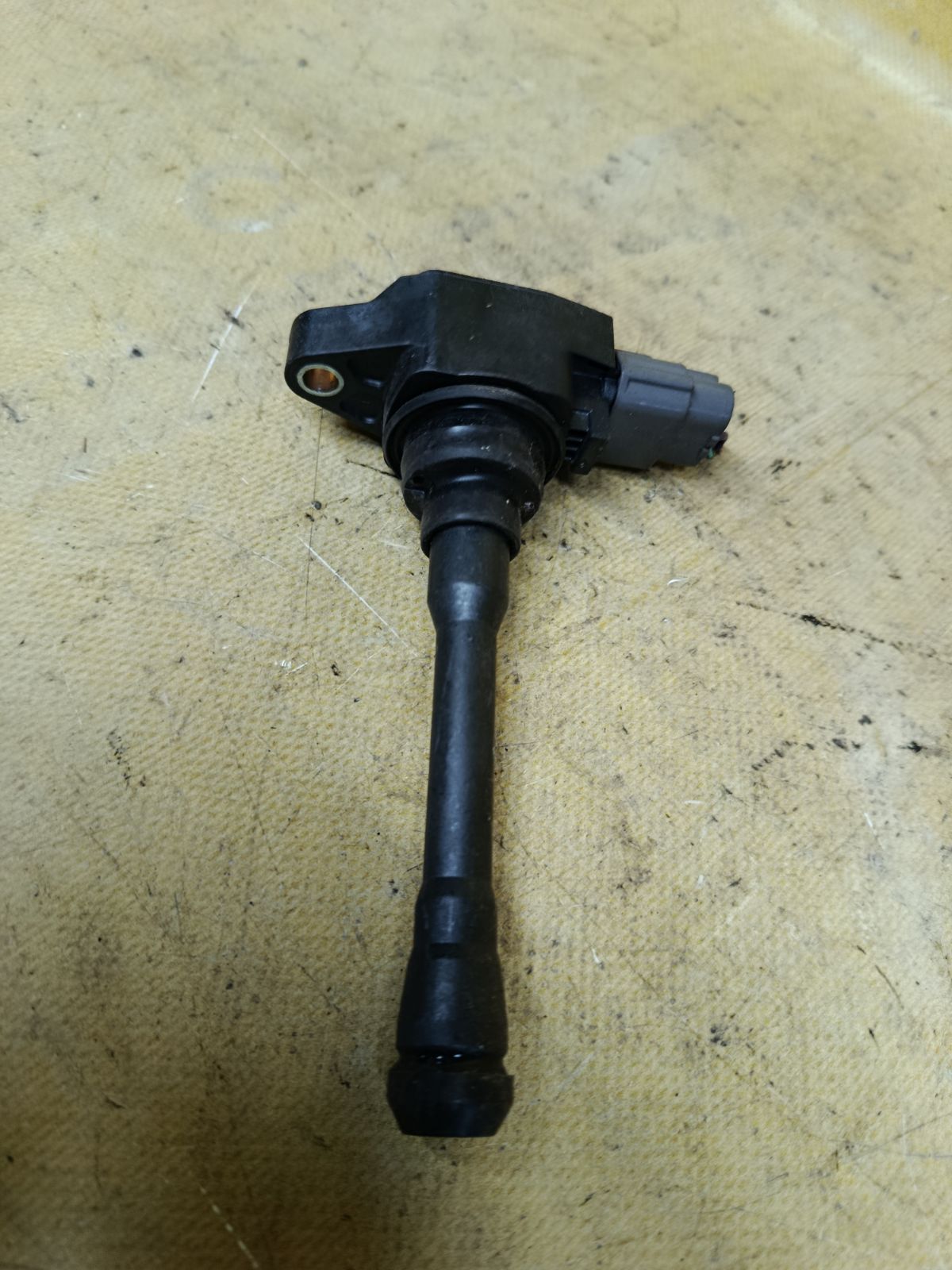 Катушка зажигания 22448-1KT0A на Nissan Note E11 HR15DE Фото 2