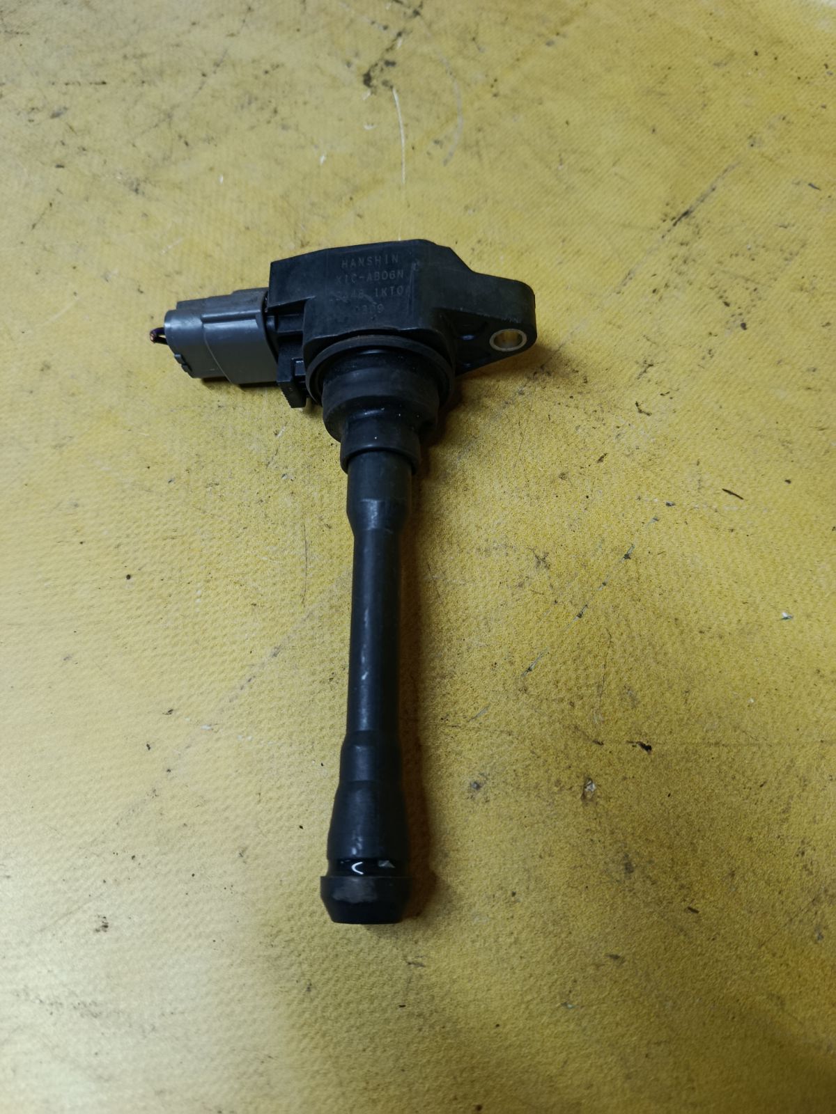 Катушка зажигания 22448-1KT0A на Nissan Note E11 HR15DE Фото 2